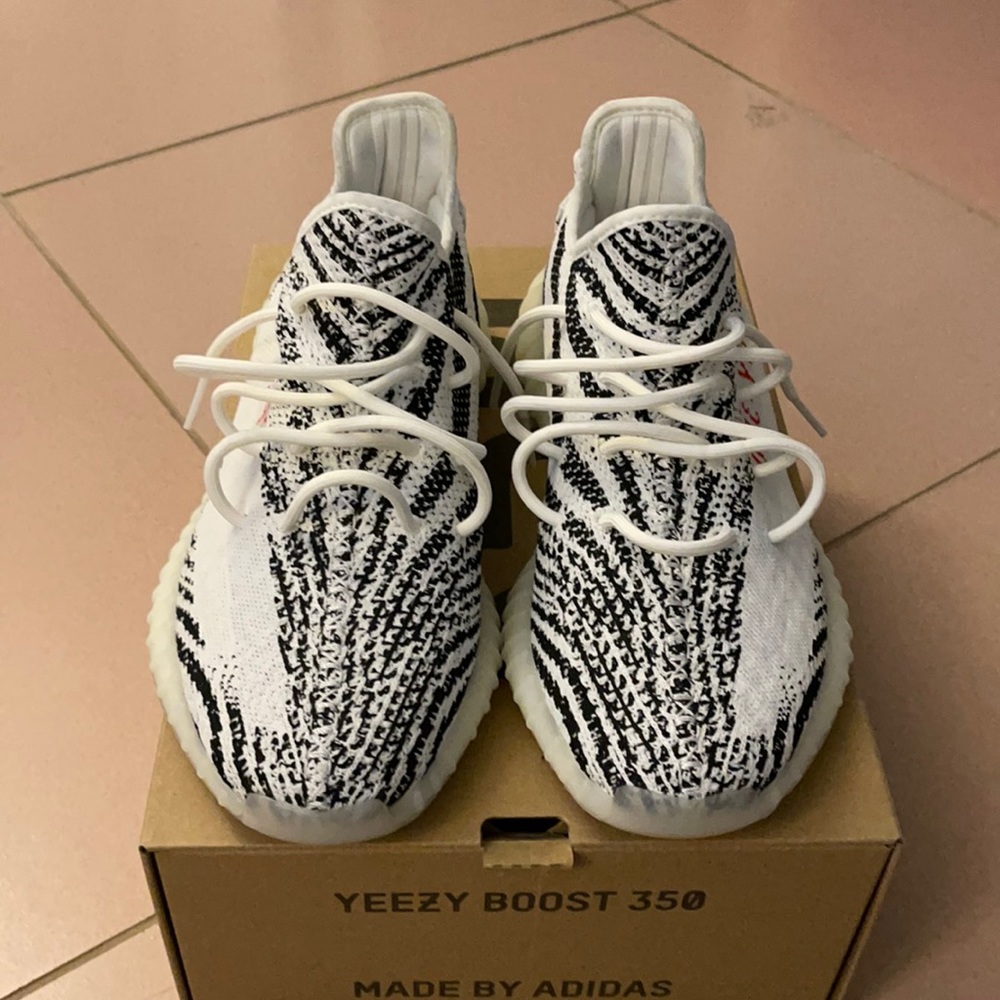Yeezy boost 350 ZEBRAS size 12 one time worn